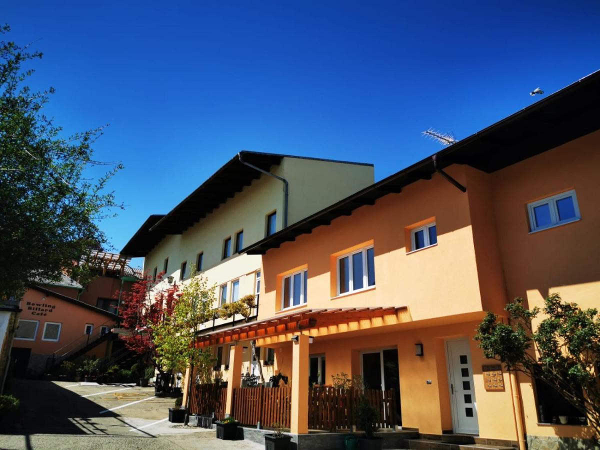 Hotel Goldene Krone Mistelbachi járás Kültér fotó