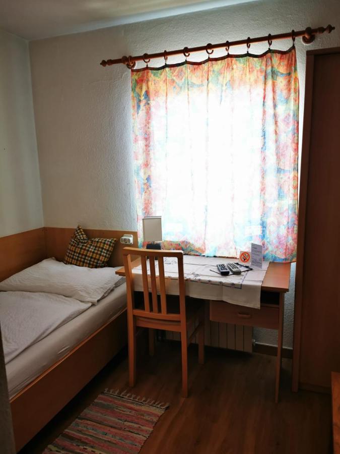 Hotel Goldene Krone Mistelbachi járás Kültér fotó