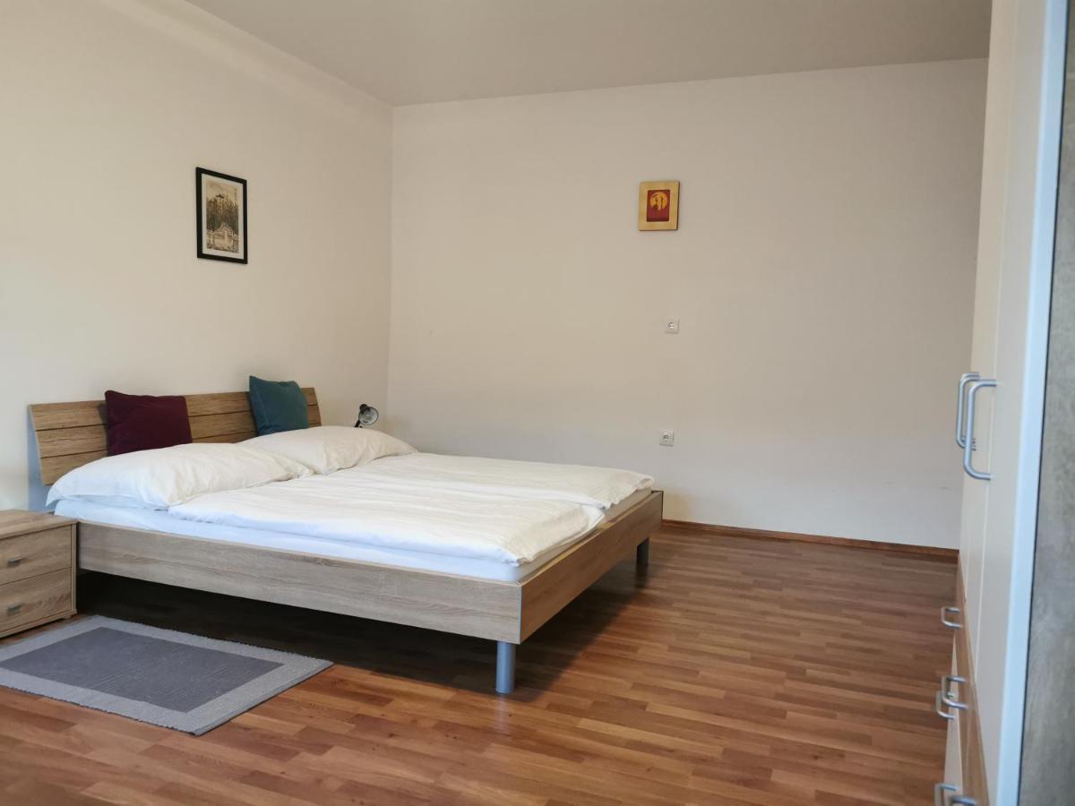 Hotel Goldene Krone Mistelbachi járás Kültér fotó